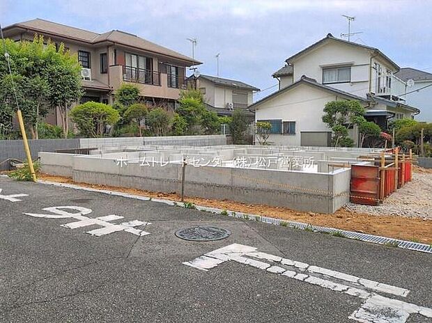 一戸建ての大きなメリットは、「自分の土地」を自由に使えること。好きなペットが飼えるほか、ガーデニングやＤＩＹ、車やバイクの手入れなど様々な趣味を楽しめます♪