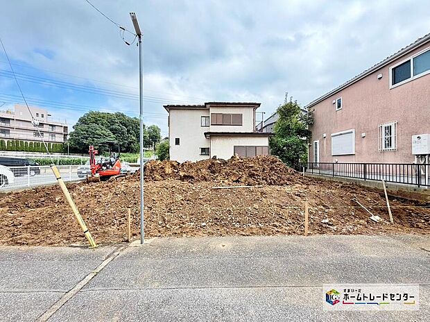 住まいの理想を叶える南面道路の邸宅♪採光良好物件です♪並列駐車2台可能な物件です!お問い合わせください♪
