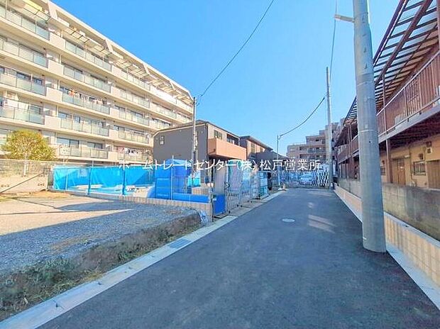 【前面道路含む現地写真】平日・お仕事帰りなど、いつでもご案内致します!お気軽にお問い合わせ下さい♪