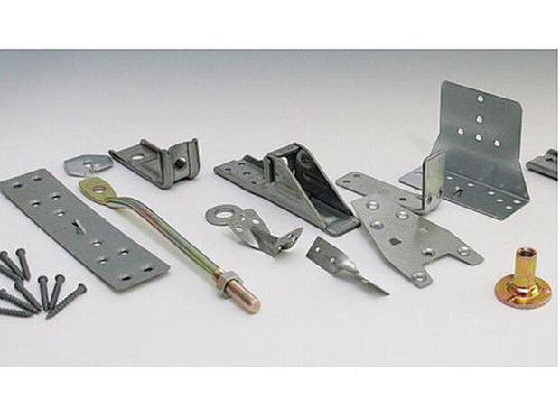 【地震に強い耐震金物を採用】Zマーク表示金物または同等認定品を使用し、耐震性を高めています。耐震接合金物を使用することにより、建物にかかる応力を有効に伝達することができるため、安定した強固な構造体となります。