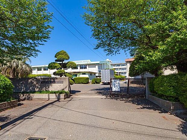 松戸市立第五中学校（約1,380m）