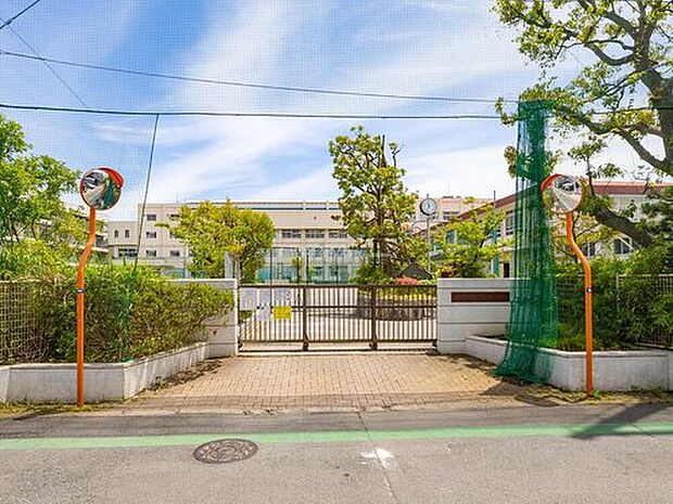 市川市立第六中学校（約600m）