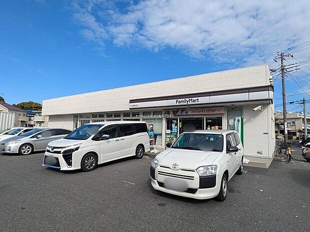 ファミリーマート市川国府台店（約377m）
