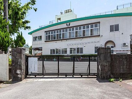 松戸市立小金南中学校 1800m(徒歩23分)