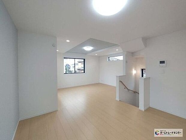 【リビング】贅沢なほどの大空間LDKは家族で過ごす時間が楽しみになりそうです♪