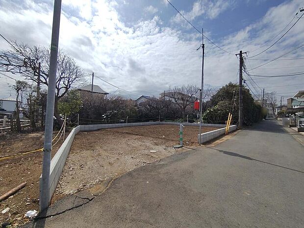 【現地外観写真】資料送付・ご見学即対応！ご不明点等、スタッフがしっかりと説明させていただきますので、安心して現地をご覧ください♪