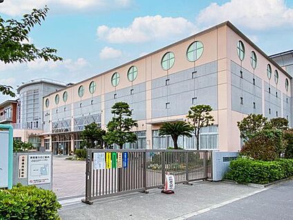 浦安市立高洲北小学校 400m (徒歩5分)