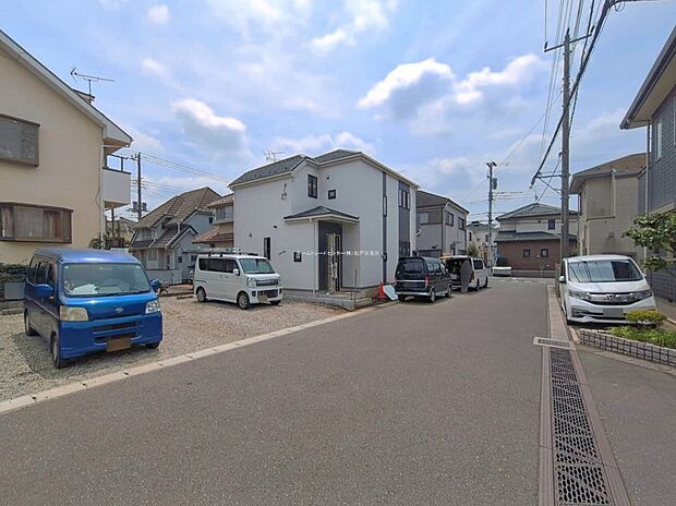 【前面道路含む現地写真】マルエツまで徒歩4分！これなら買い忘れがあった日もサッとお買い物に出かけられそうです♪平日・お仕事帰りなど、いつでもご案内致します！お気軽にお問い合わせ下さい♪