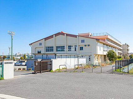 市川市立東国分中学校 650m(徒歩9分)