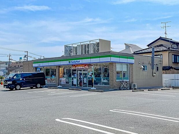 ファミリーマート松戸五香西店(約240m)