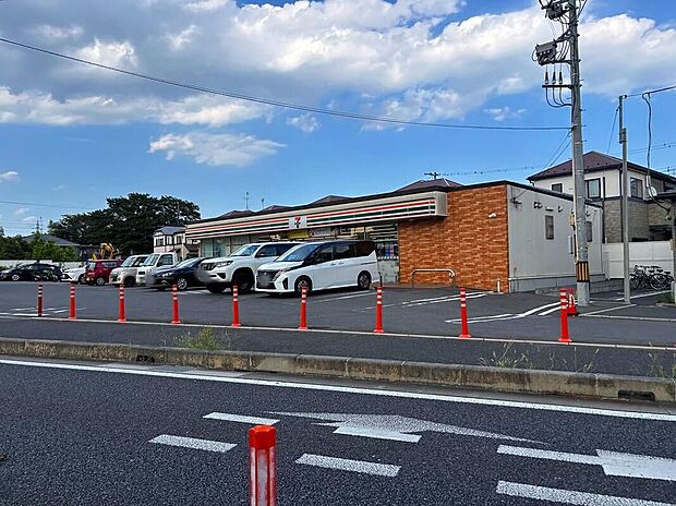 セブンイレブン松戸八ケ崎8丁目店(約400m)