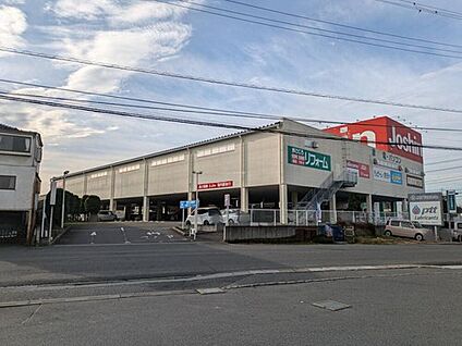 ジョーシン市川大野店 880m(徒歩11分)