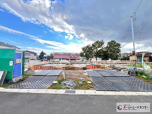 【現地写真】休日にご家族揃ってご見学はいかがでしょうか♪実際の現地を見てみると図面などではわからない、新たな発見もありますのでまずはお気軽にお問い合わせください♪