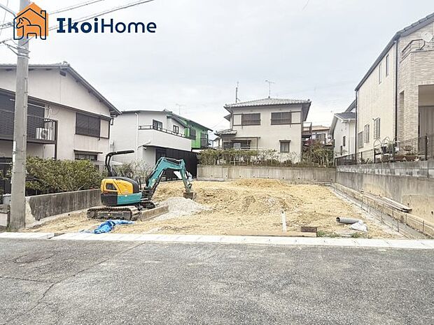 ●資料・カタログのご請求無料●　木津小学校までは徒歩3分、桜が丘中学校までは徒歩13分。