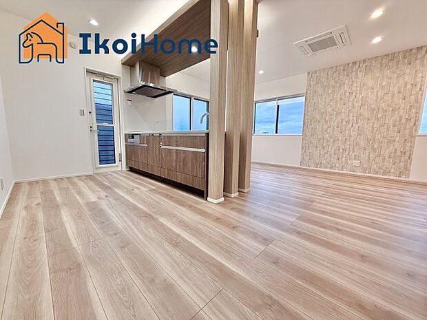 【キッチン】【ホームページに現地動画掲載中】●年中無休:当日予約可●キッチン同色のカップボードご依頼も承ります