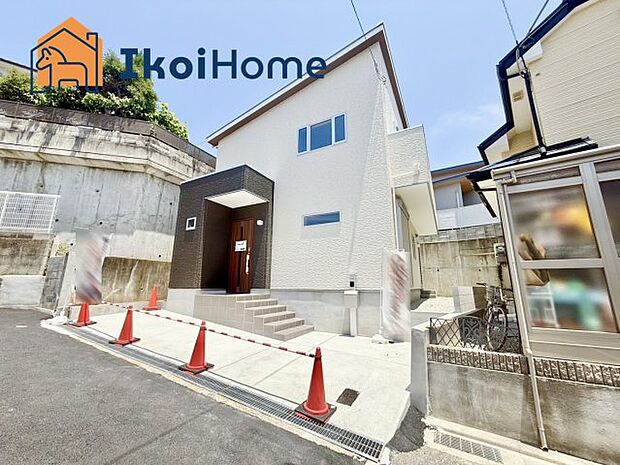 【外観】弊社独自で毎月5組限定「人気オプション3点パック」カーポート・バルコニー・ウッドデッキを1万円で取付