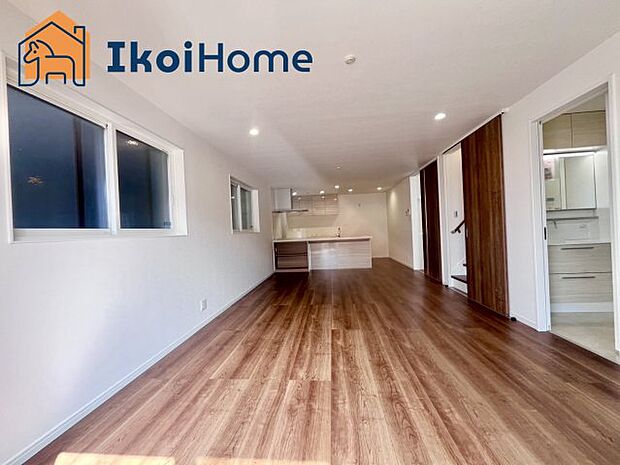 【居間・リビング】【ホームページに現地動画掲載中】●年中無休:当日予約可●二面採光で明るいお部屋になります!