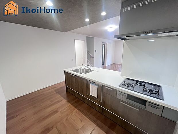 【食洗器】食洗器があることで食事後の面倒な作業も楽ちんになります。