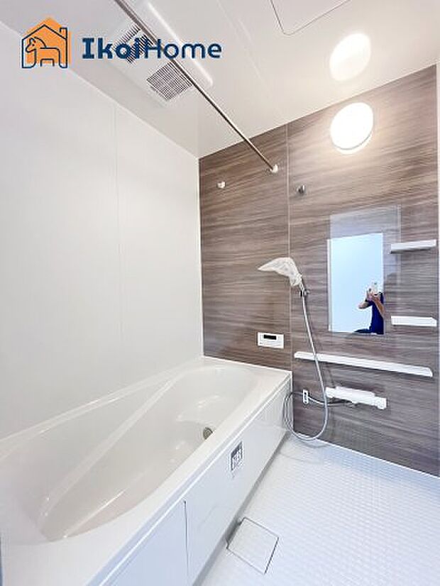 【風呂】【ホームページに現地動画掲載中】●年中無休:当日予約可●小窓があり換気良好の浴室です。