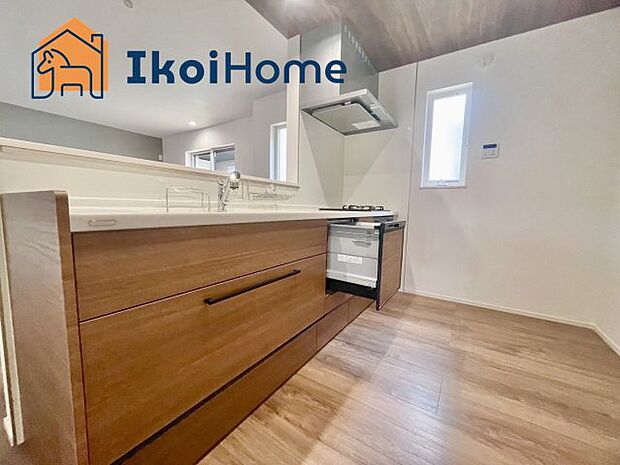 【食洗器】施工事例：食洗器があることで食事後の面倒な作業も楽ちんになります。