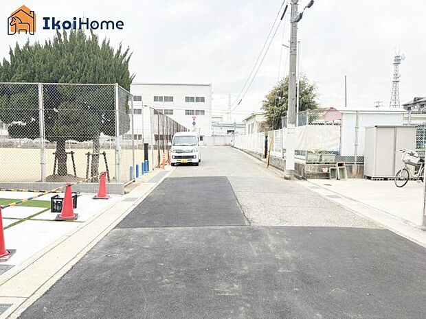 【外観】【ホームページに現地動画掲載中】●年中無休:当日予約可●真横に公園、斜め前は幼稚園があります!