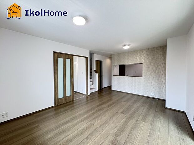 【居間・リビング】【ホームページに現地動画掲載中】●年中無休:当日予約可●LDKは長方形で家具を配置しやすい間取りです