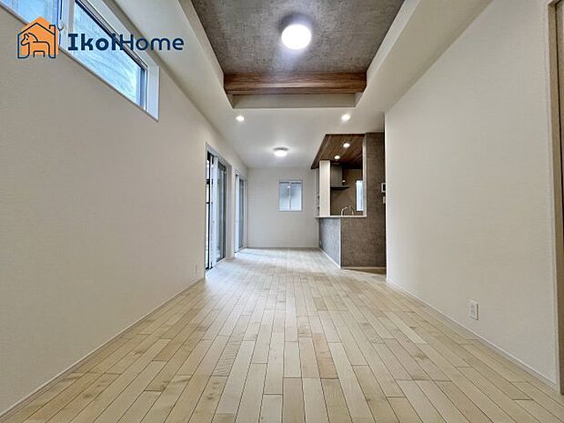 【居間・リビング】【ホームページに現地動画掲載中】●年中無休：当日予約可●家具・家電は住宅ローンに組込み可能！