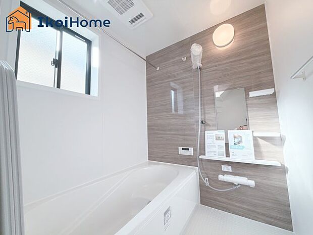 【風呂】【ホームページに現地動画掲載中】●年中無休：当日予約可●小窓ございますので通気・換気良好です。