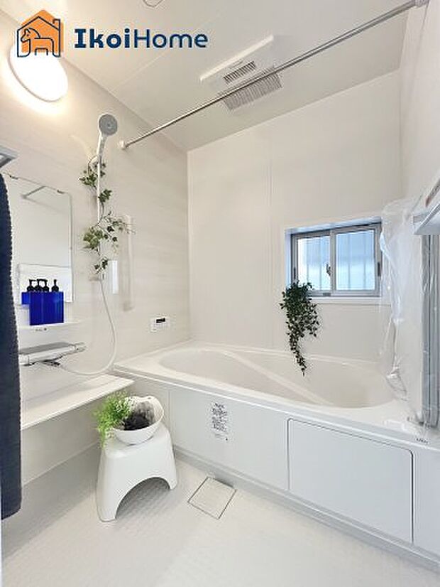 【お風呂】◆施工例◆一般的な畳2枚分の浴室の広さになっています。お子様と一緒に入っても狭くありません。