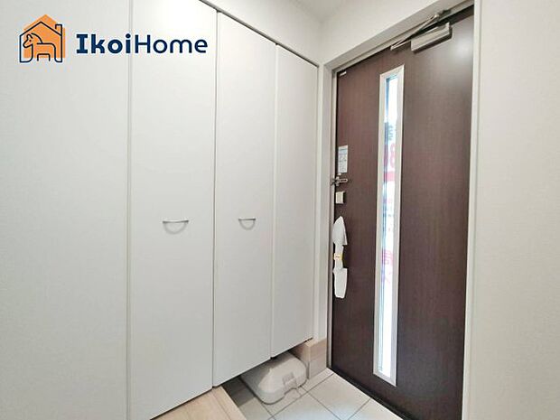 【シューズインクローゼット】●施工例●収納できる場所が多く家族が多い方、靴を集めることが好きな方、いろいろな方が便利に使うことができます。