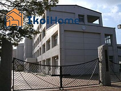 西神中学校 徒歩160m