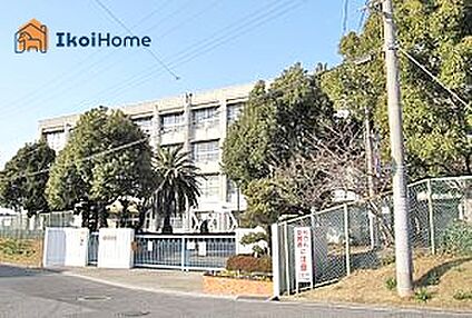 江井島中学校 徒歩959m