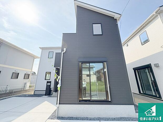 【外観】安心の10年保証!外観を美しく保ち、雨水で汚れを落とします!気になることがありましたら、お気軽にお問い合わせください!