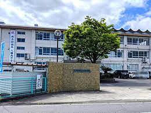 近江八幡市立八幡西中学校