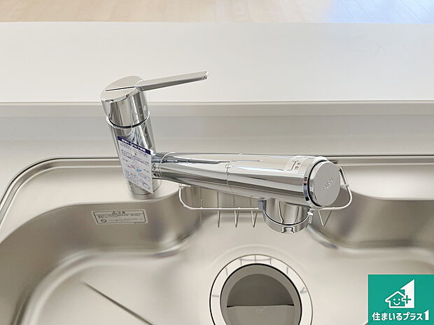 【キッチン水栓】浄水器を内蔵！炊飯時、お茶を作る時に安心してお水を使えます！お湯と冷水、浄水と原水、シャワーの切替えもワンタッチです！