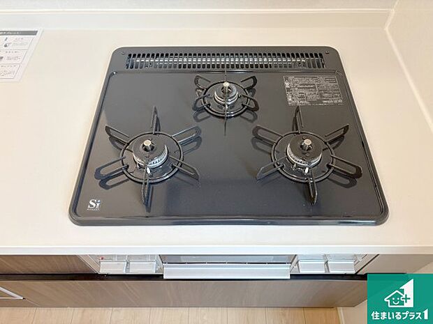 【コンロ】ダブル高火力Siセンサー付きコンロ!3口あるので、まとめて料理をする時も大活躍!