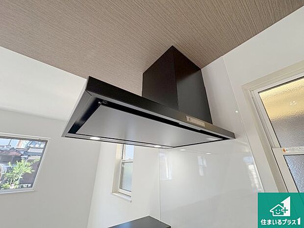 【レンジフード】汚れにくいスロットフィルタでお手入れラクラク！ＬＥＤ照明付き！