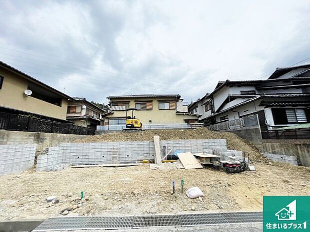 【外観】現在建築中！落ち着いた街並みで新生活を始めることが出来そう！周辺の物件も併せてご紹介させて頂きます！