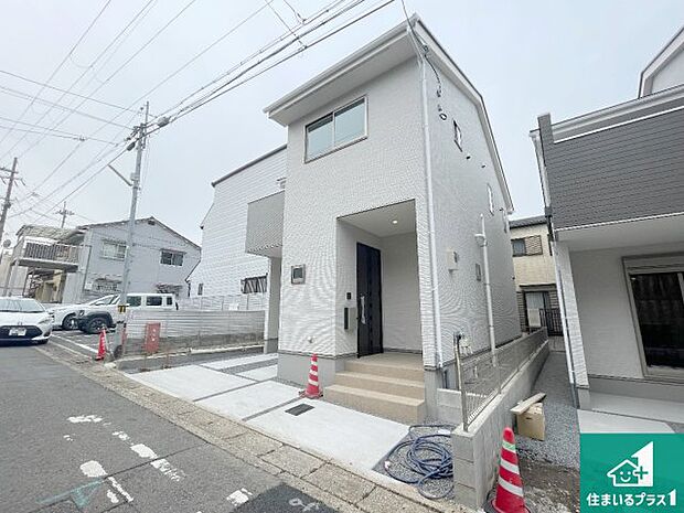 【外観】安心の10年保証!外観を美しく保ち、雨水で汚れを落とします!気になることがありましたら、お気軽にお問い合わせください!