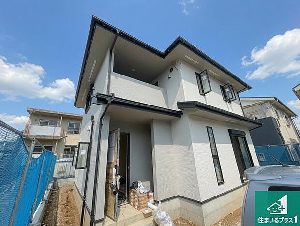 【外観】現在建築中！落ち着いた街並みで新生活を始めることが出来そう！周辺の物件も併せてご紹介させて頂きます！