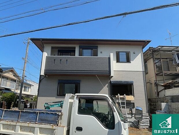 【外観】現在建築中!落ち着いた街並みで新生活を始めることが出来そう!周辺の物件も併せてご紹介させて頂きます!