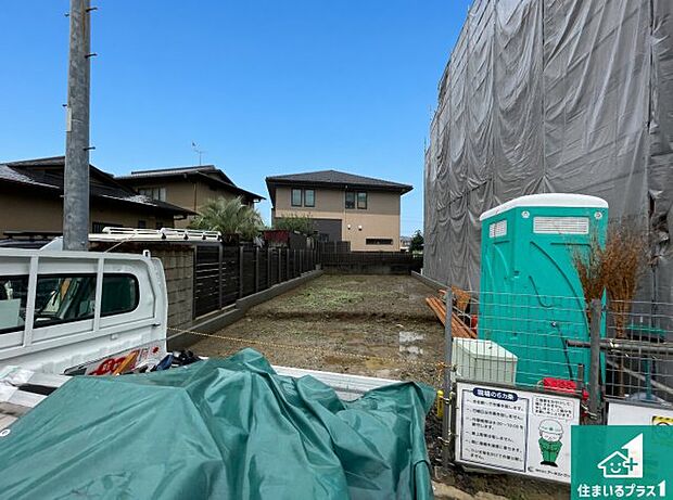 【外観】周辺は落ち着いた街並みの住宅地!子育てがしやすい住環境です!まだ未完成ですが、現地でしかわからない事もございます。是非一度ご覧ください。