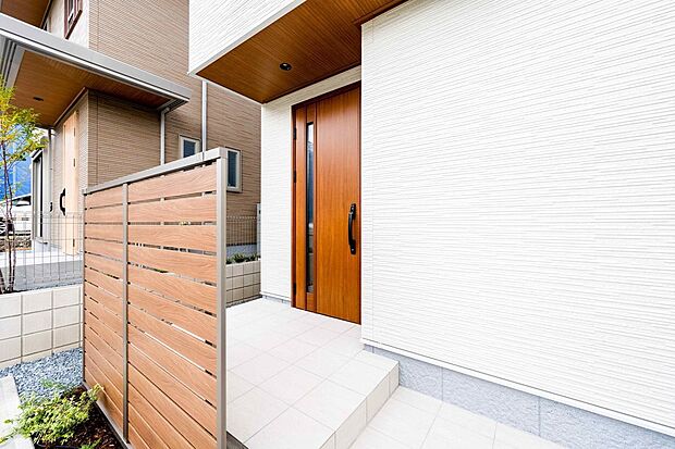 【外観】■11号地玄関　