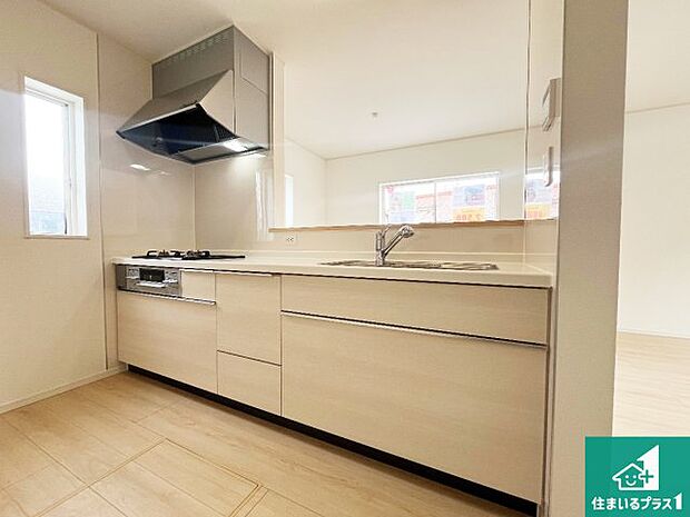 子供を見守りながらお料理が出来るため家族のコミュニケーションか増えます♪スペースが広く確保されている為お子様が大きくなったときは一緒に料理を楽しめます♪