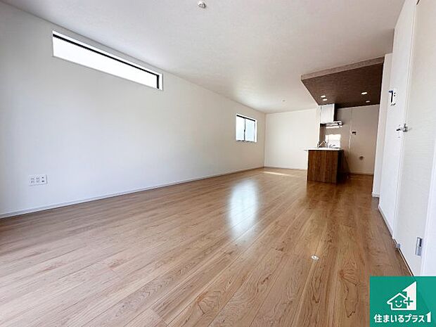 子供を見守りながらお料理が出来るため家族のコミュニケーションか増えます♪スペースが広く確保されている為お子様が大きくなったときは一緒に料理を楽しめます♪