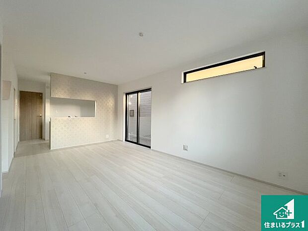 子供を見守りながらお料理が出来るため家族のコミュニケーションか増えます♪スペースが広く確保されている為お子様が大きくなったときは一緒に料理を楽しめます♪