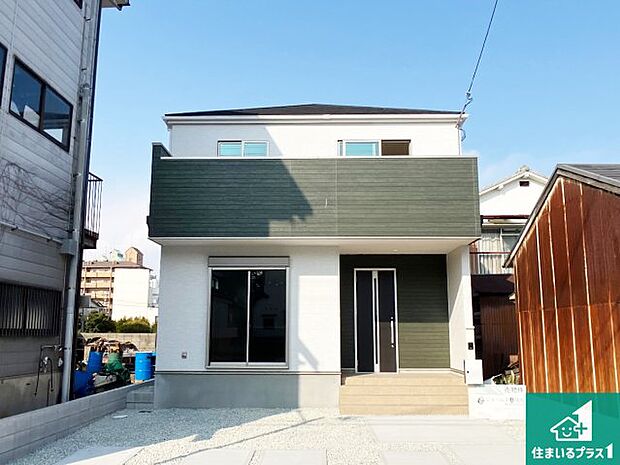 安心の10年保証！外観を美しく保ち、雨水で汚れを落とします！気になることがありましたら、お気軽にお問い合わせください！
