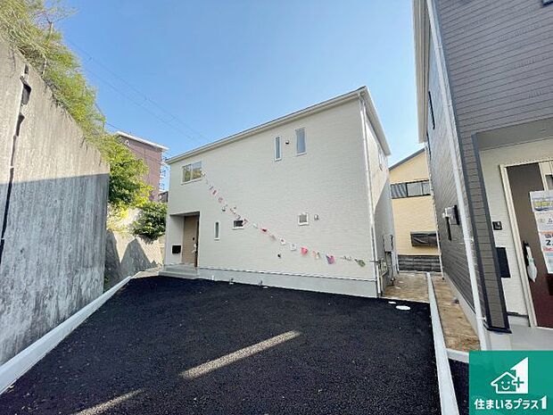 【外観】安心の10年保証!外観を美しく保ち、雨水で汚れを落とします!気になることがありましたら、お気軽にお問い合わせください!