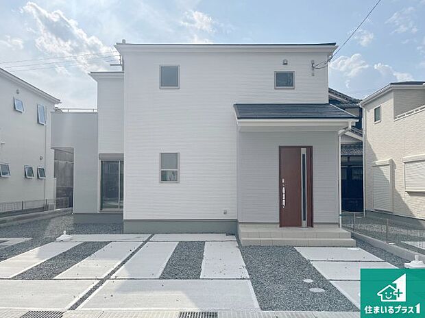 【外観】安心の10年保証!外観を美しく保ち、雨水で汚れを落とします!気になることがありましたら、お気軽にお問い合わせください!