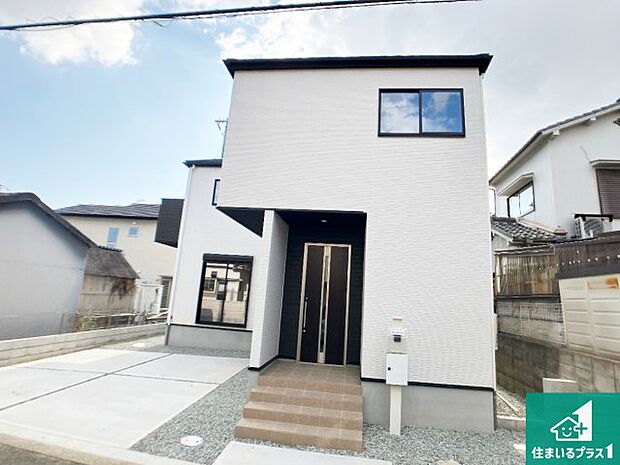 【外観】安心の10年保証！外観を美しく保ち、雨水で汚れを落とします！気になることがありましたら、お気軽にお問い合わせください！